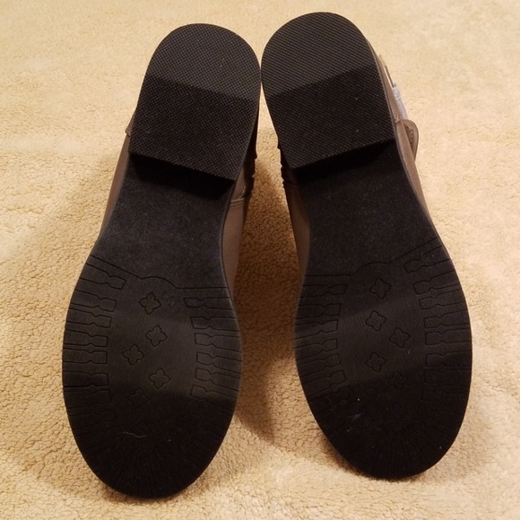 SO Taupe Broadcast Side Zip Booties in Size 6.5M - Picture 8 of 8